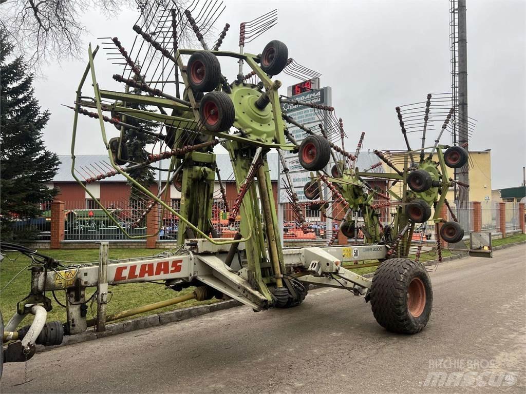 CLAAS Liner 3000 犁耙和摊草机