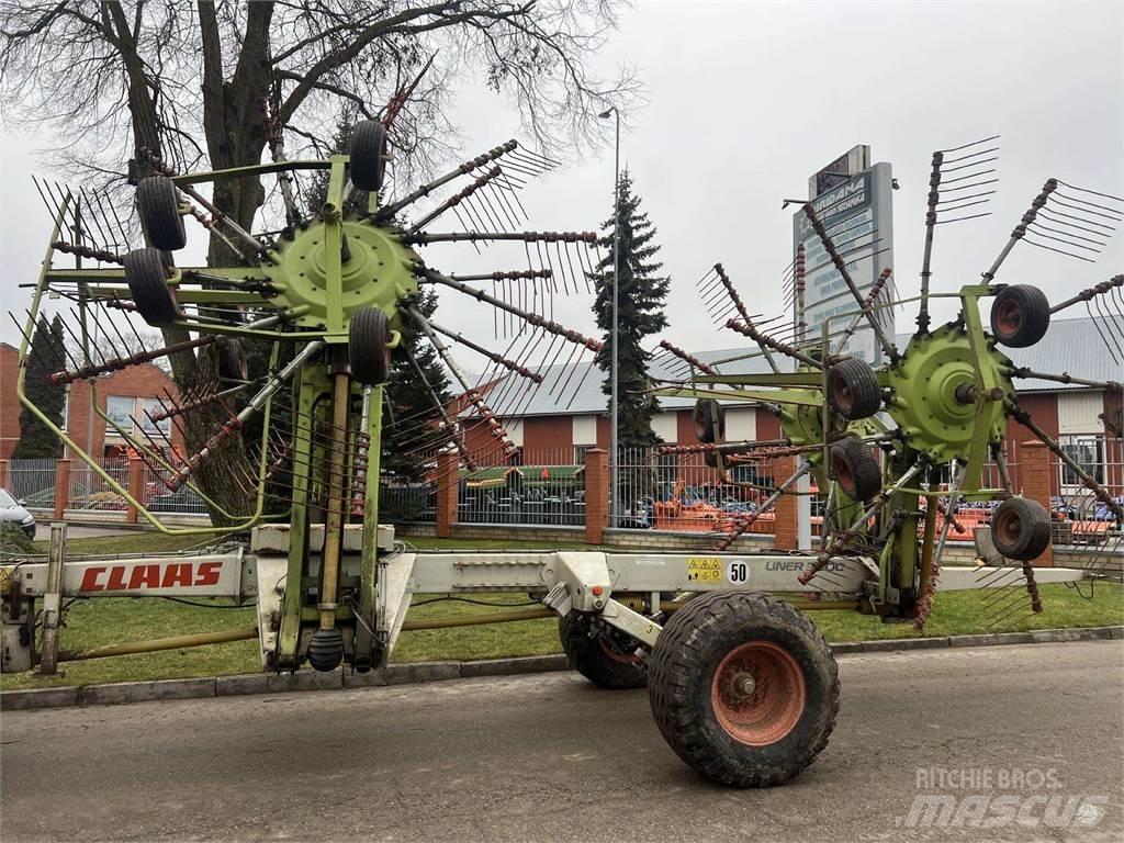 CLAAS Liner 3000 犁耙和摊草机