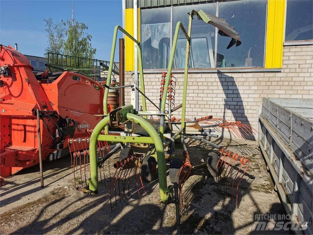 CLAAS Liner 430s 犁耙和摊草机