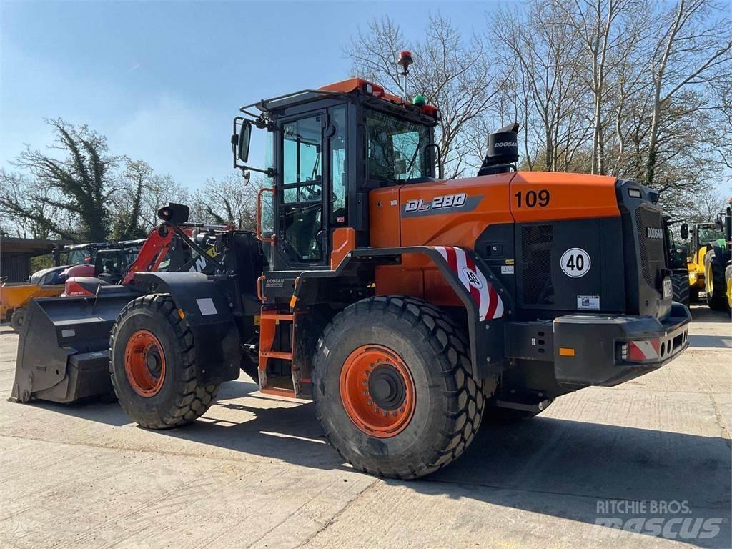 Doosan DL280 轮式装载机
