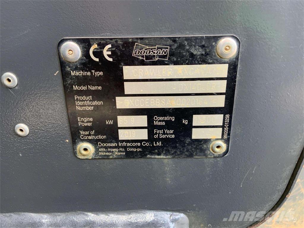 Doosan DX140 LCR 履带挖掘机