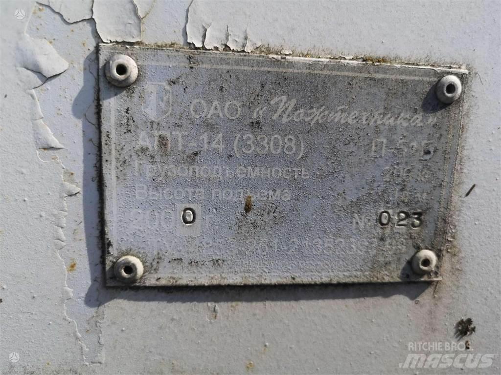 Gaz 3308 其他路面施工机械