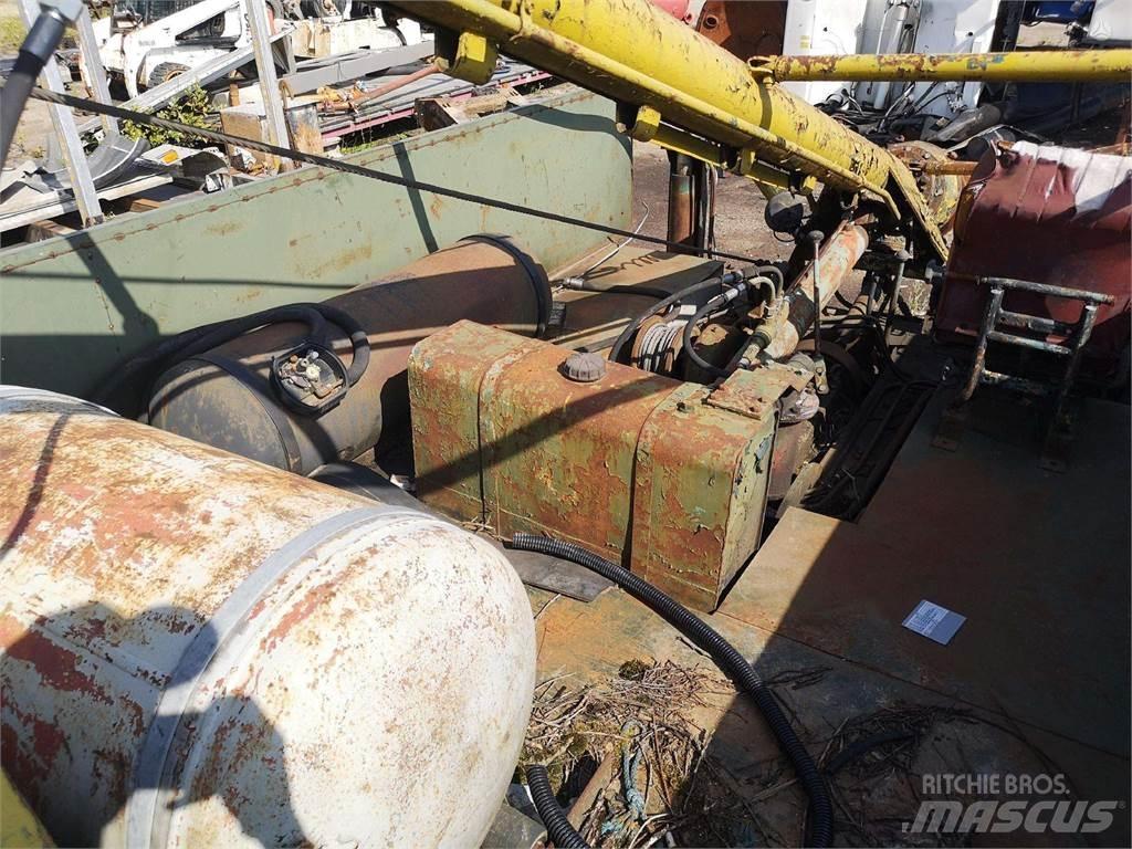 Gaz 66 其他路面施工机械