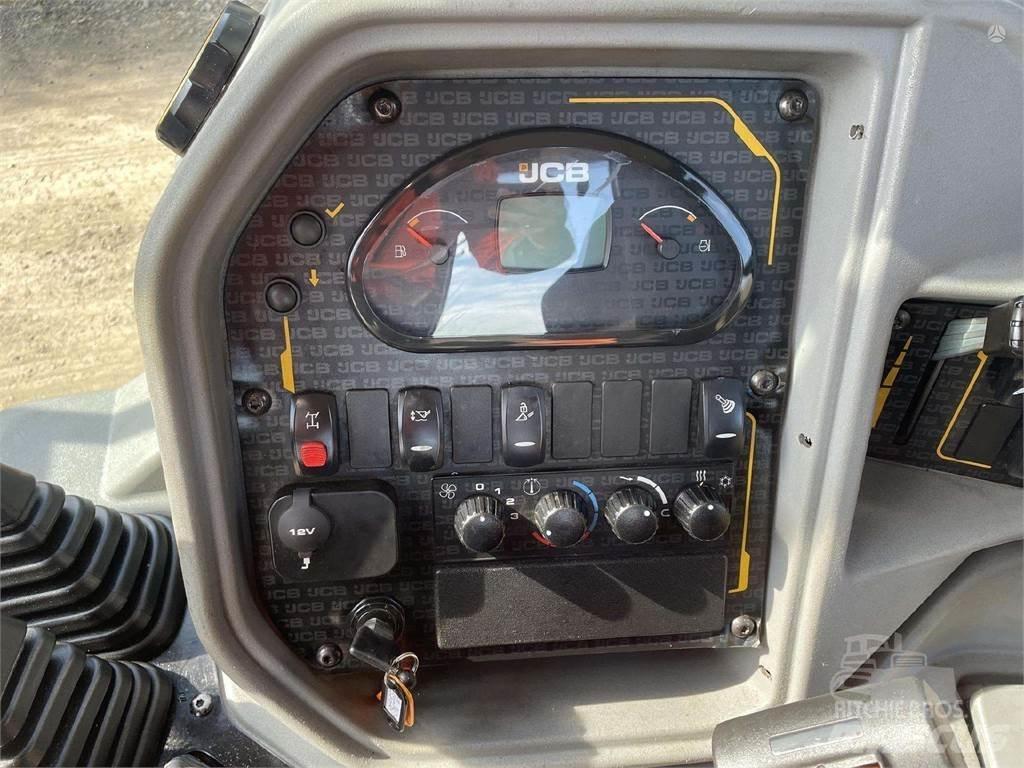 JCB 3CX Compact 反铲装载机