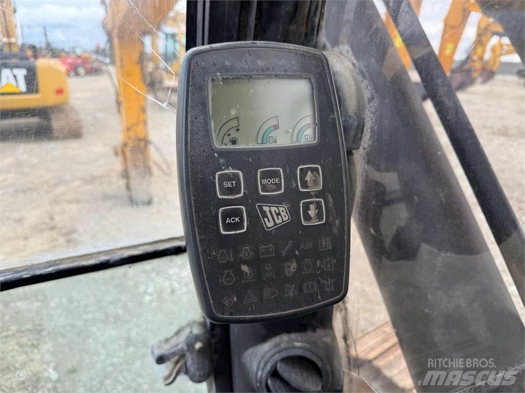 JCB JS 220 LC 履带挖掘机
