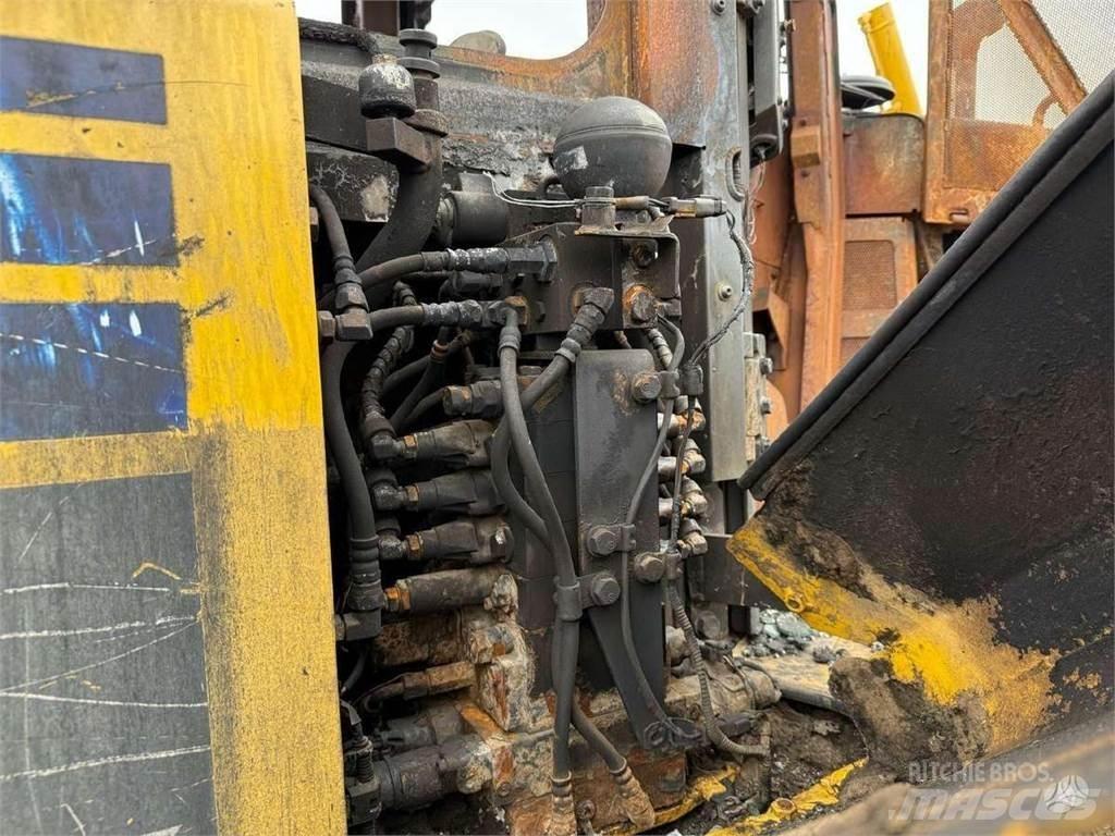 Komatsu D65WX-18 履带式推土机
