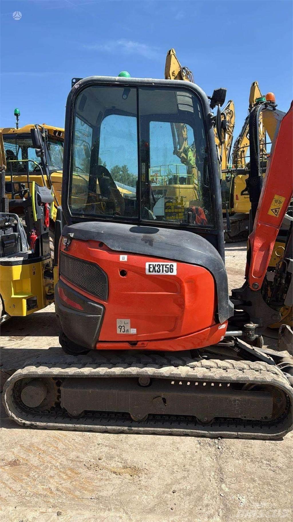 Kubota U27-4 小型挖掘机