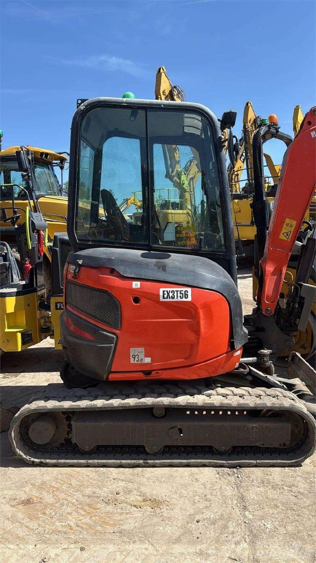Kubota U27-4 小型挖掘机