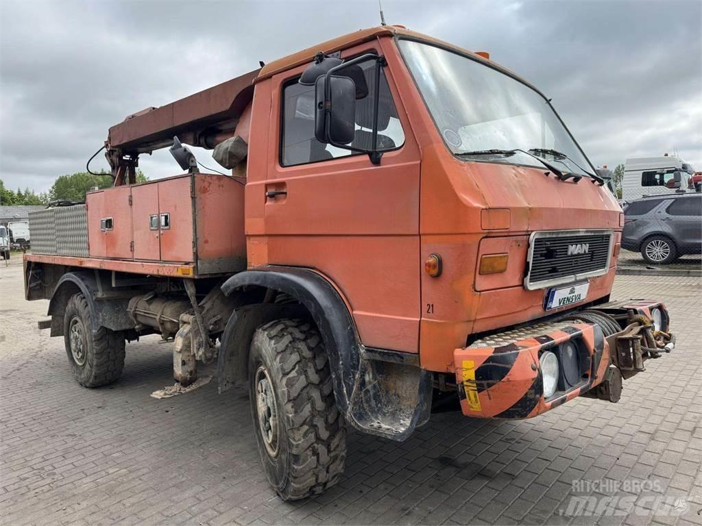 MAN 9.150 4x4 14m. 车载式高空作业车