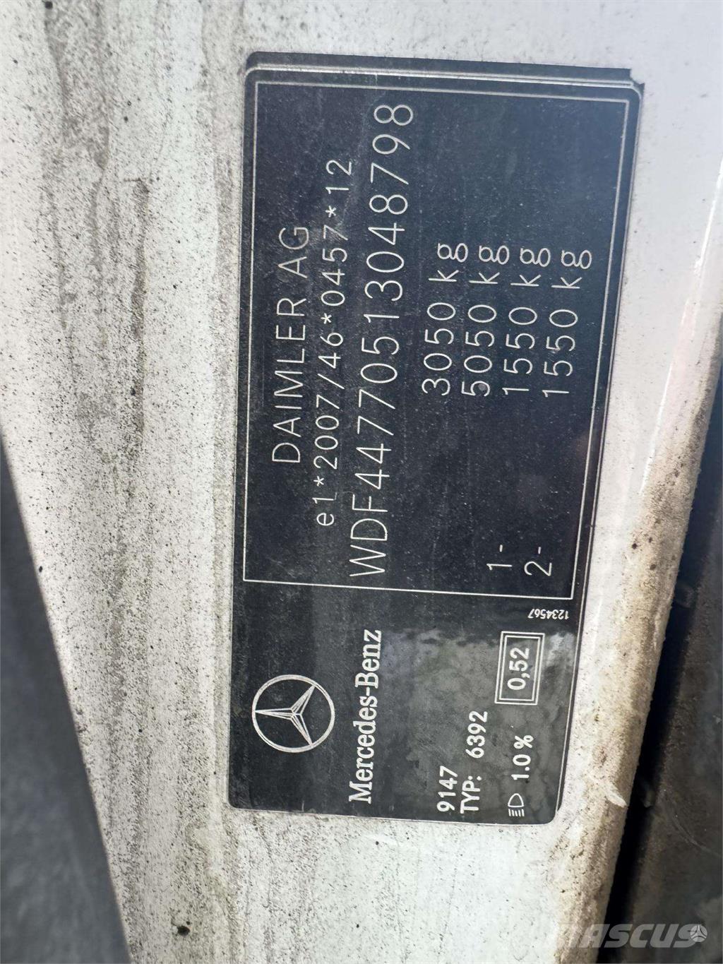 Mercedes-Benz  汽车