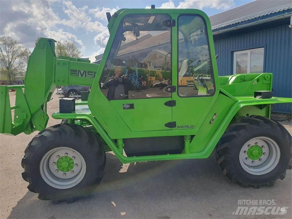 Merlo P60.6 EVS 前装载和挖掘机