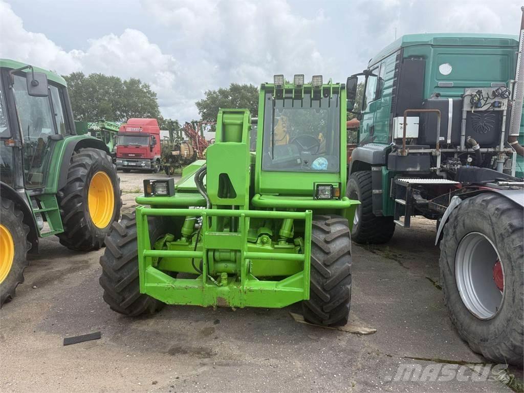 Merlo P60,6 EVS 前装载和挖掘机
