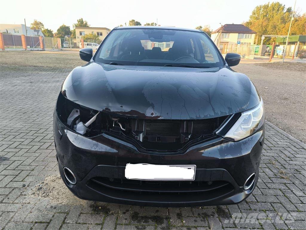 Nissan  汽车