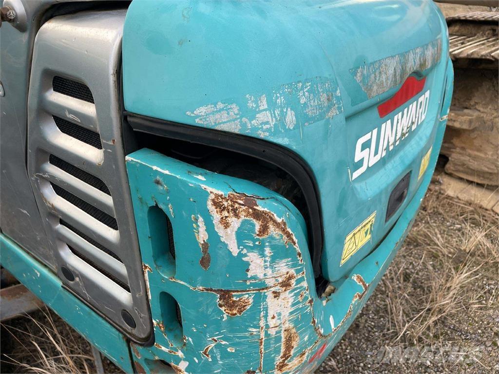 Sunward SWE20B 小型挖掘机