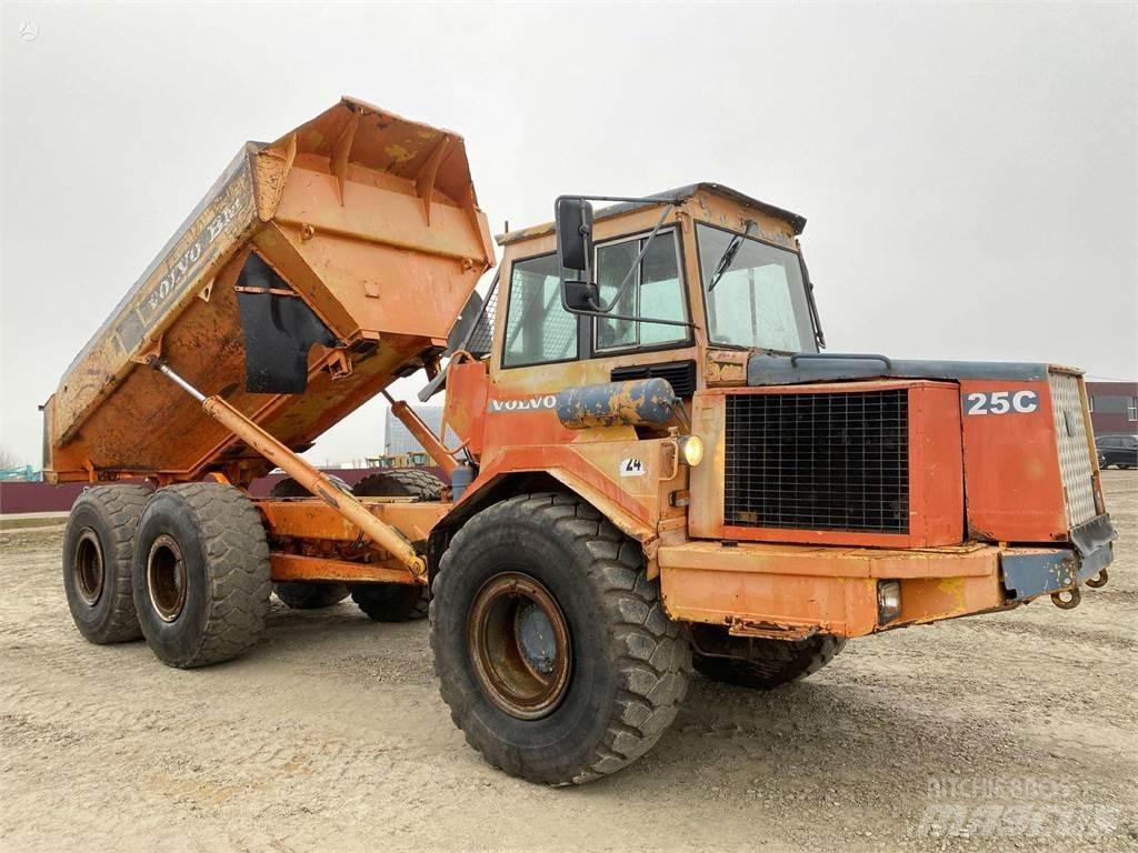 Volvo A25C , Nr.1 铰接式自卸车