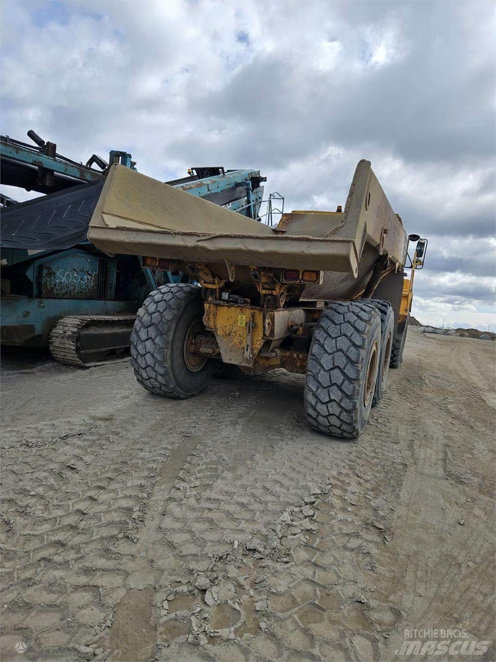 Volvo A25D 铰接式自卸车