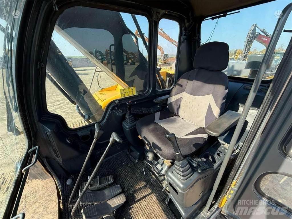 Volvo EC 240 LC 履带挖掘机