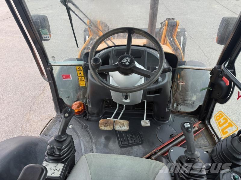 JCB 3 CX 反铲装载机