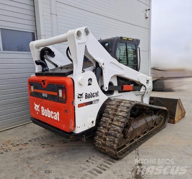 Bobcat T870 滑移装载机