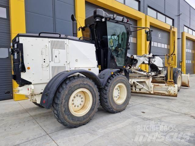 CAT 120AWD 平地机/推土机