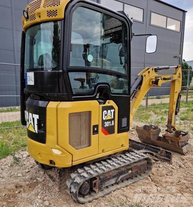 CAT 301.6 小型挖掘机