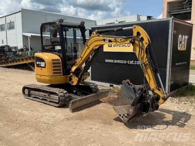 CAT 302.7D 小型挖掘机