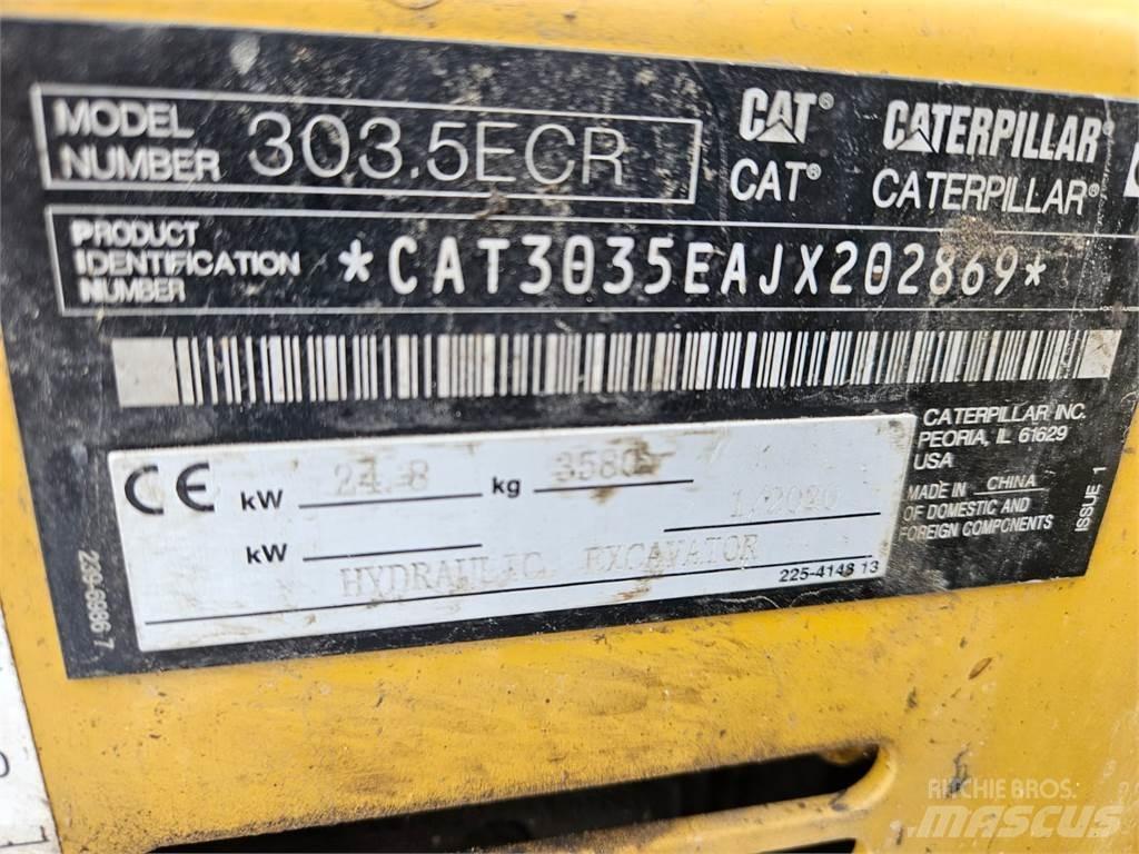 CAT 303.5ECR 小型挖掘机