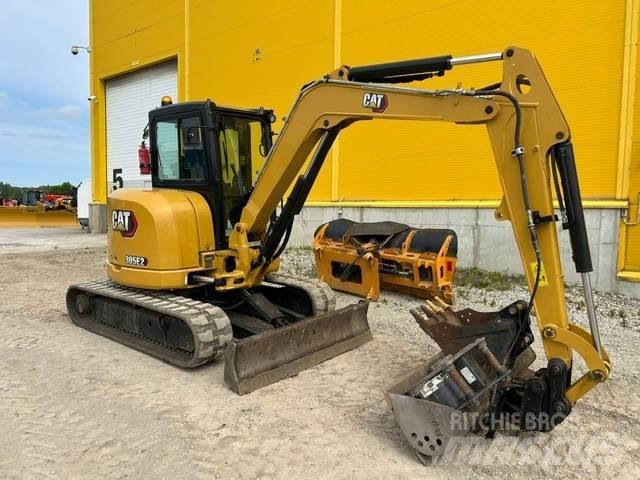 CAT 305CR 小型挖掘机