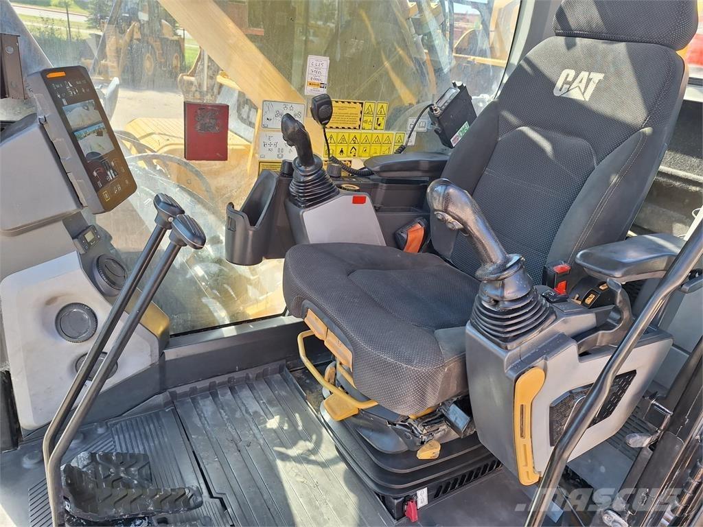 CAT 352 履带挖掘机