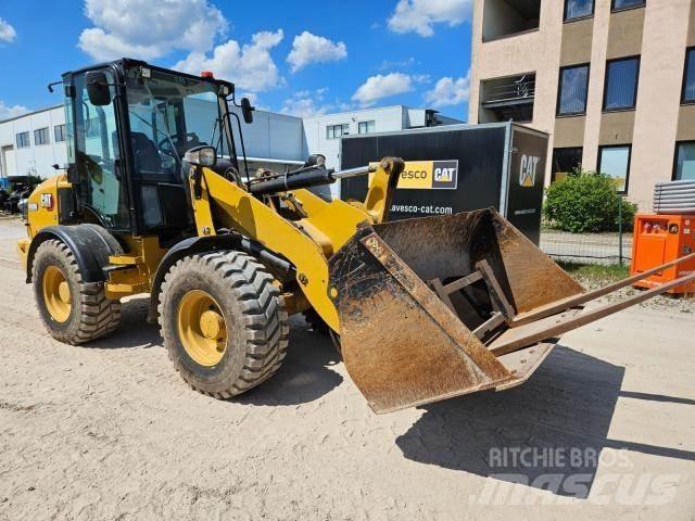 CAT 908M 轮式装载机