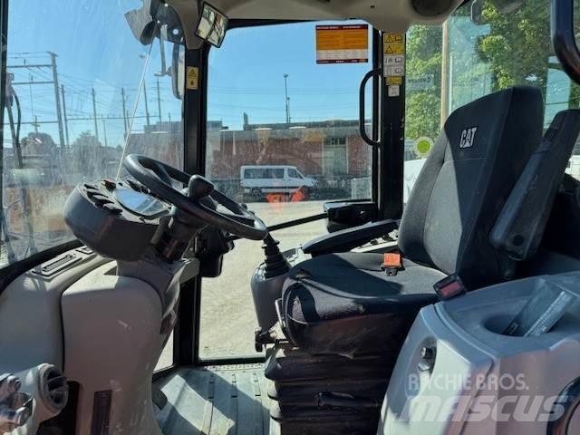 CAT 908M 轮式装载机