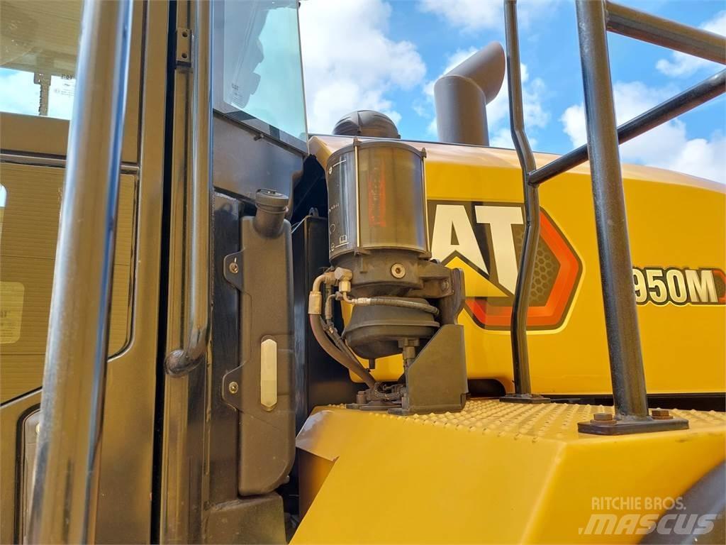 CAT 950M 轮式装载机