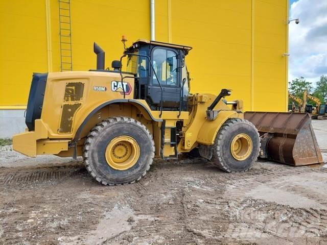 CAT 950M 轮式装载机