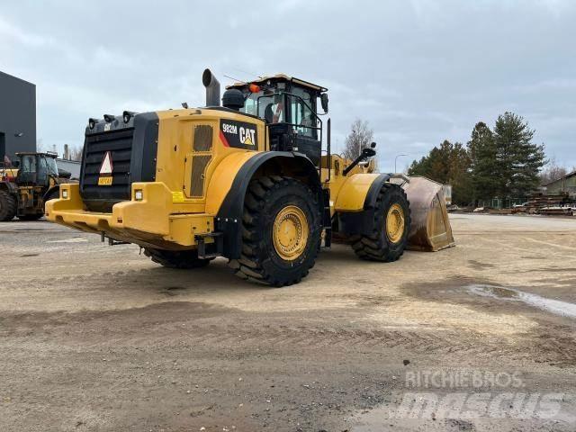 CAT 982M 轮式装载机