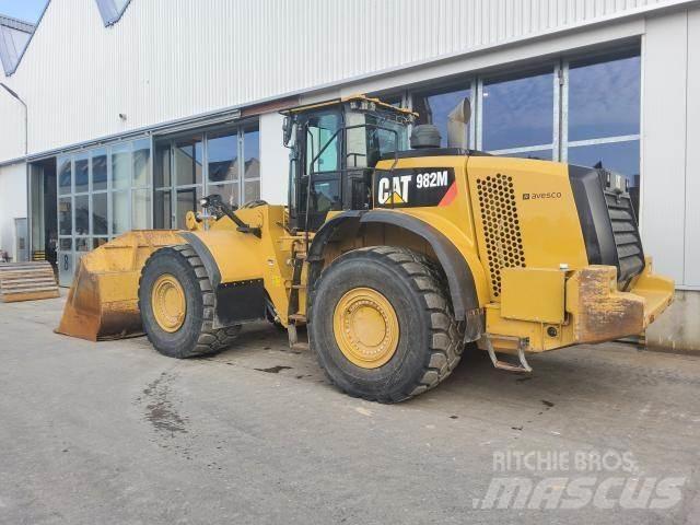 CAT 982M 轮式装载机