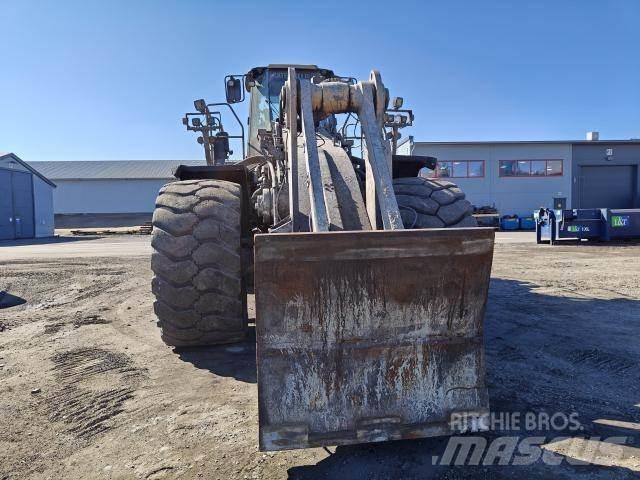 CAT 988H 轮式装载机