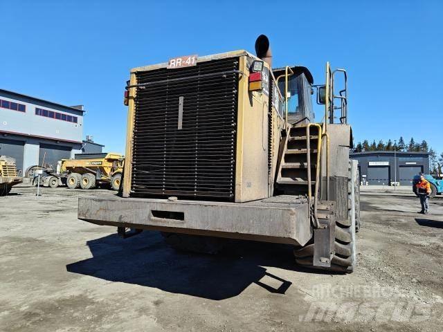CAT 988H 轮式装载机