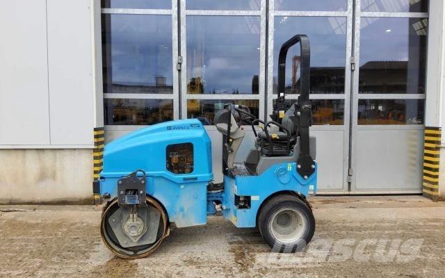 CAT CC2.6 复合式压路机