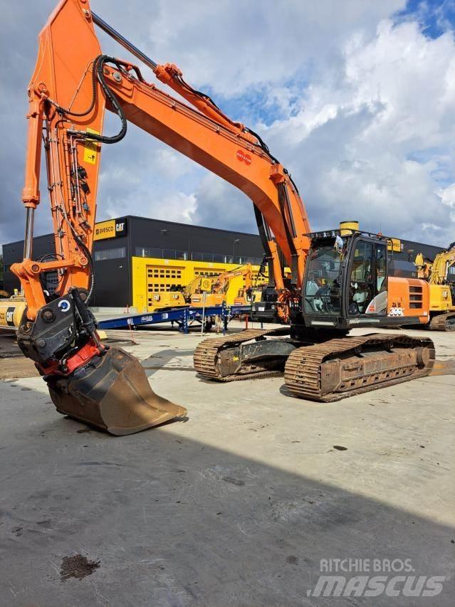 Hitachi ZX300LC-6 履带挖掘机