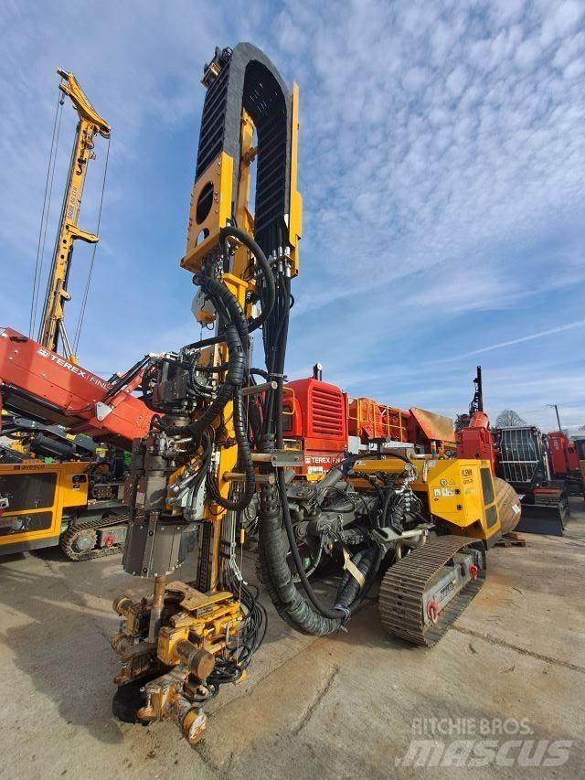 Klemm KR 801-3GS 锚固钻机