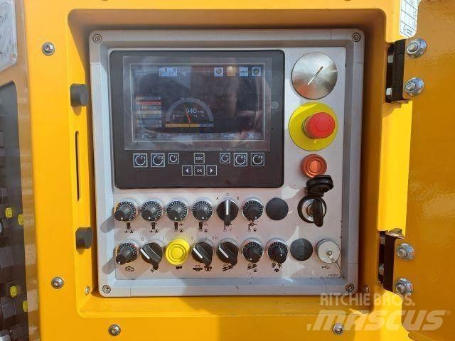 Klemm KR806-3GS 锚固钻机