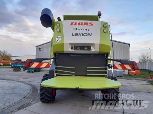 CLAAS Lexion 670 联合收割机