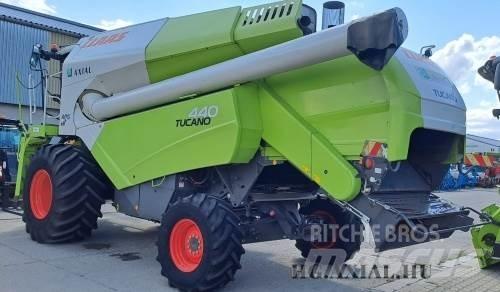CLAAS Tucano 440 联合收割机