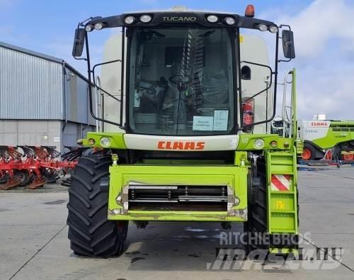 CLAAS Tucano 440 联合收割机