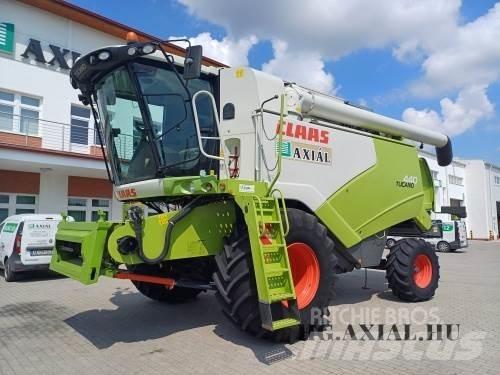 CLAAS Tucano 440 联合收割机