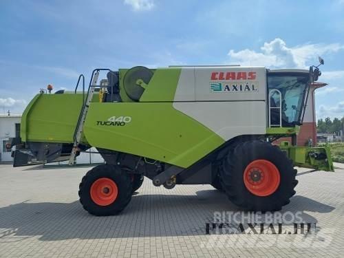 CLAAS Tucano 440 联合收割机