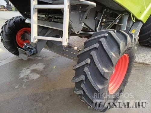 CLAAS Tucano 450 联合收割机