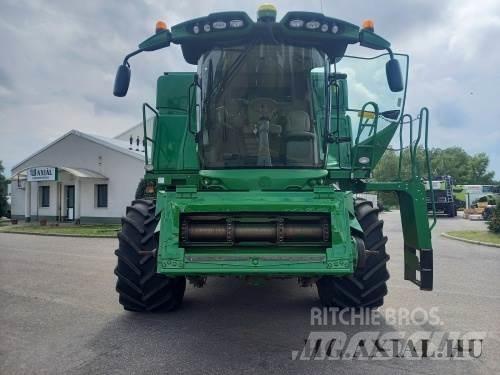 John Deere T660 联合收割机
