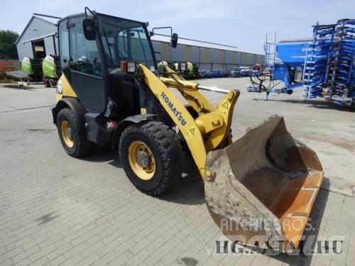 Komatsu 65 轮式装载机