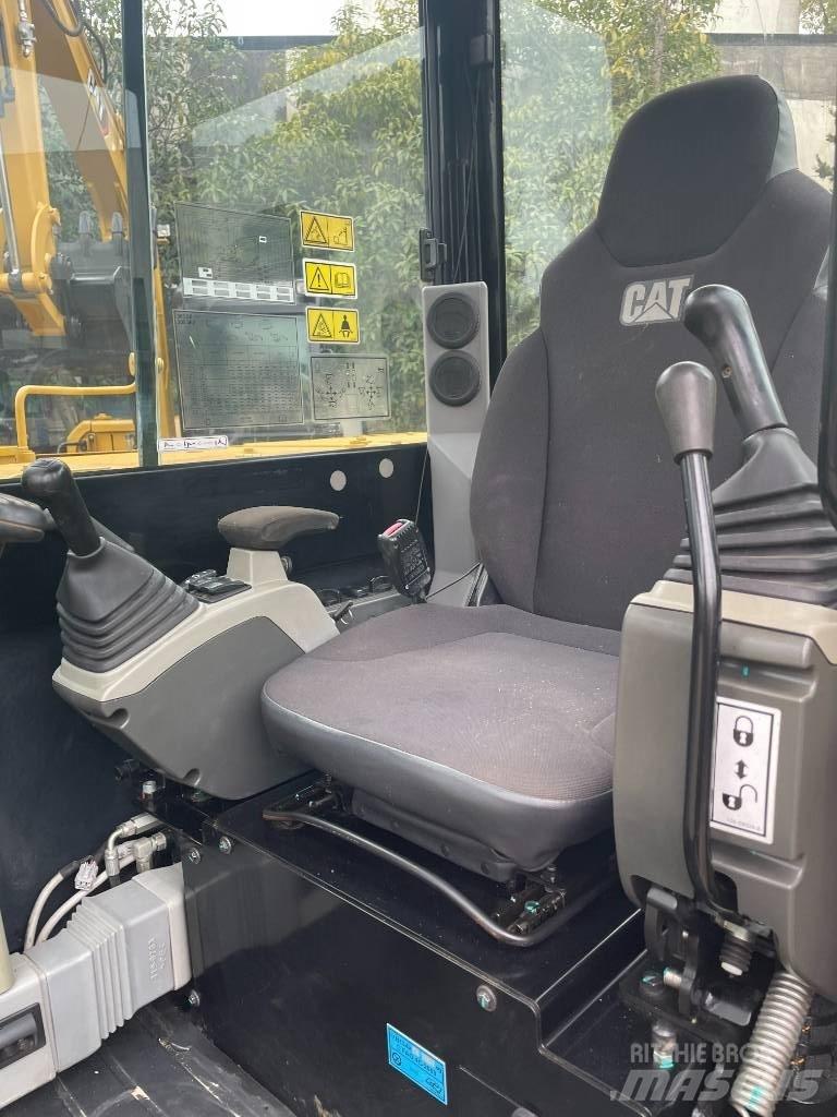 CAT CAT305.5 小型挖掘机